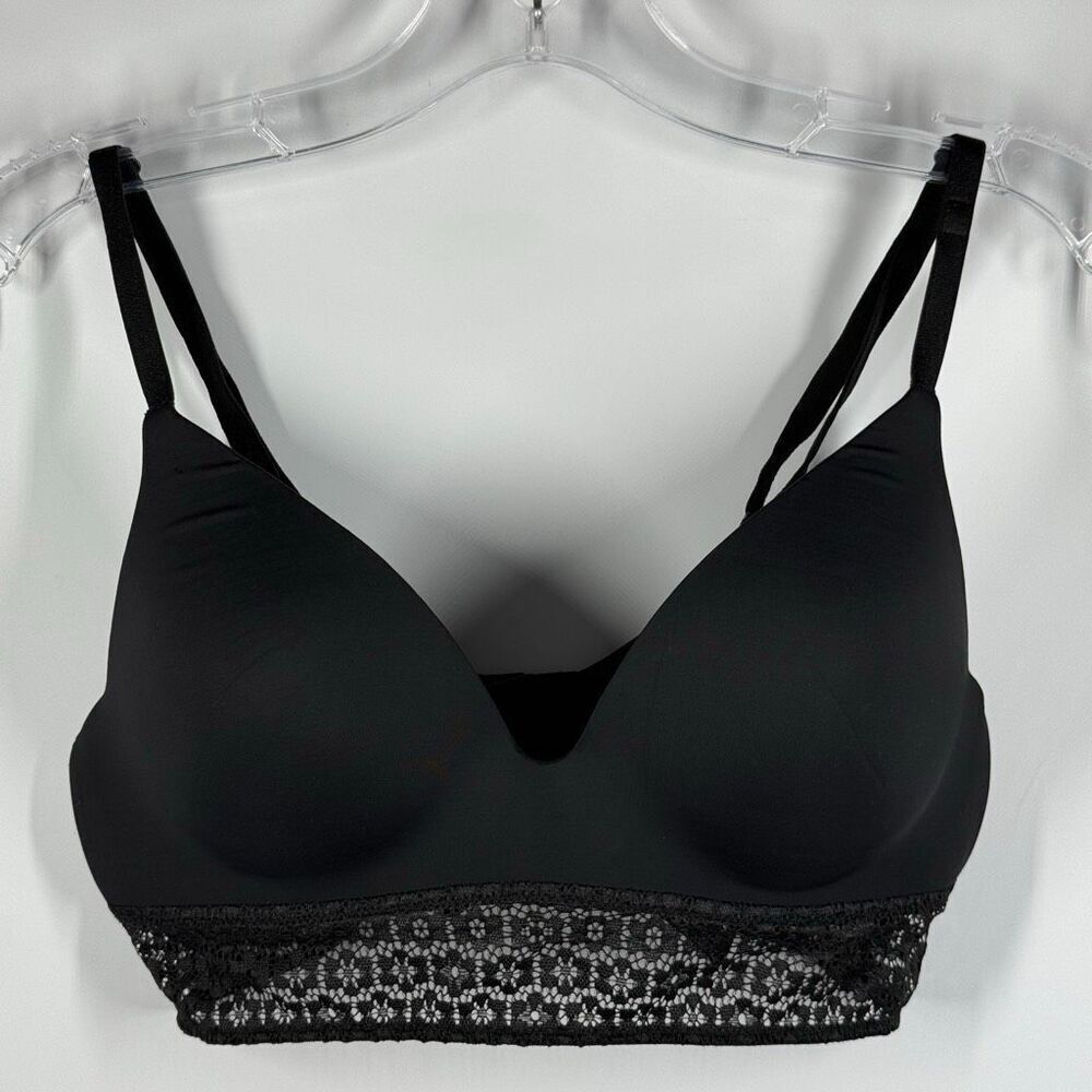 A5 Victoria’s Secret black no wire lace detail bra size 34B